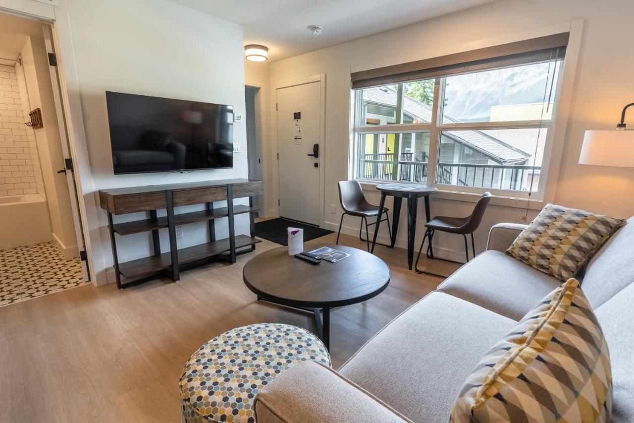 Basecamp Suites Canmore Eksteriør billede