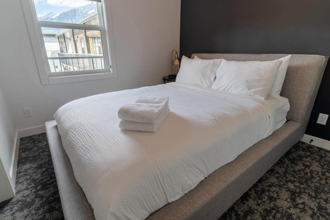 Basecamp Suites Canmore Eksteriør billede